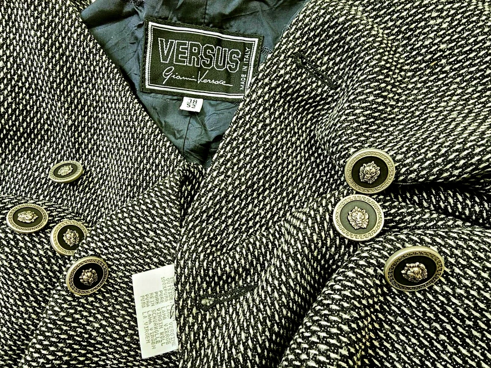 *HOT ITALY UNISEX VERSUS GIANNI VERSACE VIRGIN WOOL BEIGE BLACK VEST Jacket 38 S - Image 1 of 4