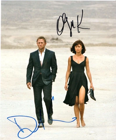 OLGA KURYLENKO DANIEL CRAIG HAND SIGNED DOUBLE QUANTOM JAMES BOND 10-8 PHOTO COA Cover