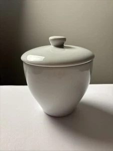 Pottery Barn Sugar Bowl with Lid Great White Porcelain Ceramic 4.5 Excellent! - Picture 1 of 7