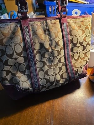 Coach Signature Gallery Collection G05J-8K52 Beaded Tote 2 way Purse $299.99 NEW - Image 1 of 4