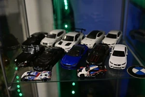 LOT of 12 Diecast BMW Cars - Picture 1 of 8