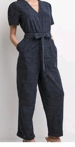 Neu mit Etikett Whistles Zoe Broderie marineblau Ösen Gürtel Reißverschluss vorne Overall Größe 4 - Bild 1 von 6