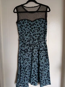 Vestido EFFIES HEART verde azulado con estampado de cereza sin mangas ajuste retro y acampanado talla L - Imagen 1 de 13