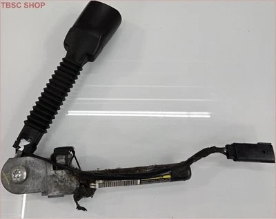 Lincoln MKS 2009 10 2011 clip de cinturón de seguridad delantero lado del conductor negro Foto 1 de 4