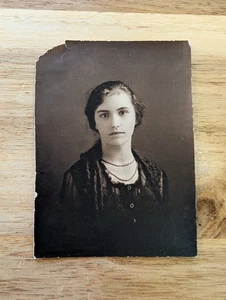Antique Photo Cabinet Card BEAUTIFUL YOUNG GIRL TEEN FASHION Stunning Ageless - Picture 1 of 4