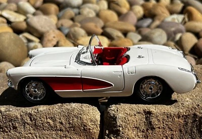 1957 Corvette Convertible White w/Red Interior Collectors Toy Car Bburago Co - Image 1 of 4
