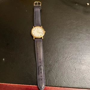 Beautiful Vintage OSCO Quartz Mens Watch Blue Leather Strap New Battery - Picture 1 of 6