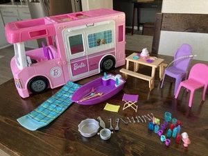 2019 Mattel Barbie 3-in-1 Pink * DREAM CAMPER * RV * Vehicle & Many Accessories - Picture 1 of 20