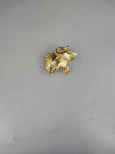 Vintage Gold tone Elephant Pin Brooch Stone Eye Retro Wow beautiful - Picture 1 of 3