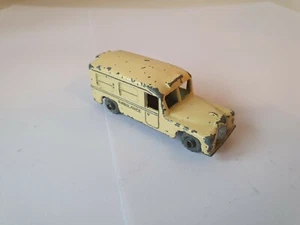 Matchbox Lesney Daimler Ambulance 14b 58mm. Cream. GMW. - Picture 1 of 7
