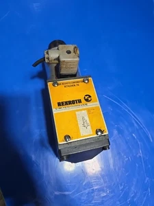 Rexroth 5-4WE10C32/CG24N9K4/A12 Directional Control Solenoid Valve 24VDC - Picture 1 of 4