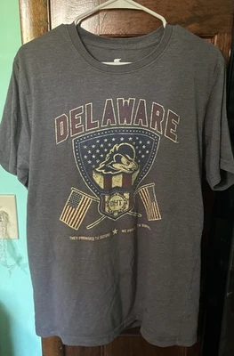 Colosseum University of Delaware Gray Short Sleeve T Shirt Men's Size Large Tee  - Image 1 of 4