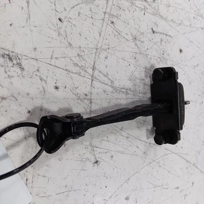 Tapón de bisagra delantera para pasajero derecho Hyundai Accent Door Check 2014 2015 2 Foto 1 de 4