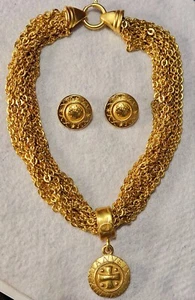 Collar Cruz Medallón 9 Hilos Tono Oro Carolee Cuello Con Pendientes Firmado - Imagen 1 de 4