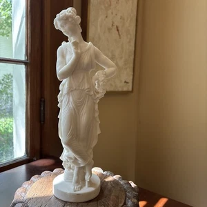 L. Toni Alabaster Skulptur Tänzerin mit Finger bis Kinn Handarbeit Griechenland A. Canova - Bild 1 von 24