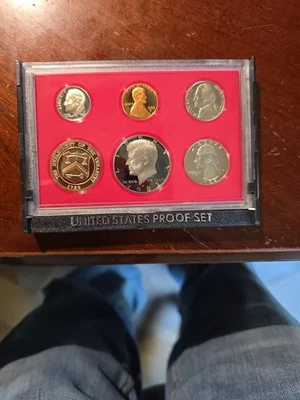 8 Ea 1982 United States Proof Set - Image 1 of 3
