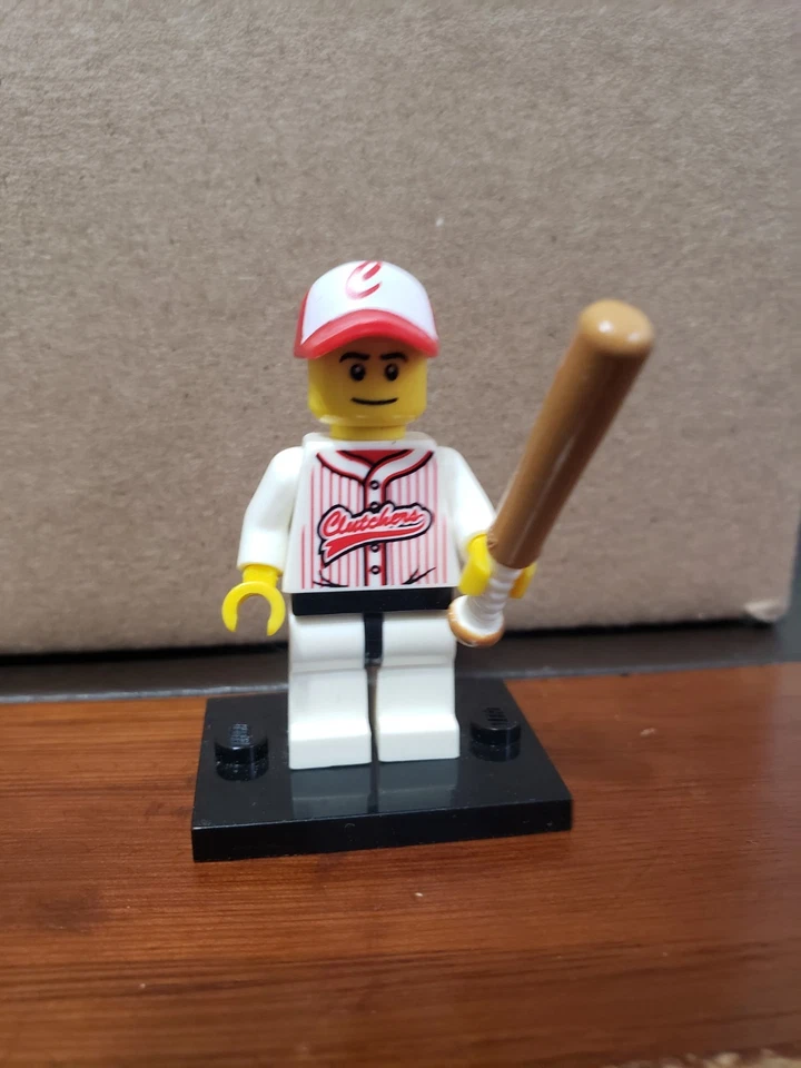 LEGO Baseball Player 8803 minifigure CMF Series 3 - Image 1 of 2