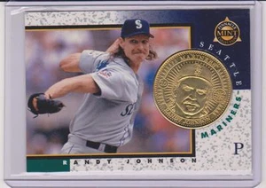1998 PINNACLE MINT RANDY JOHNSON BRASS COIN & DIE-CUT CARD #10 ~ MULTIPLES - Picture 1 of 1
