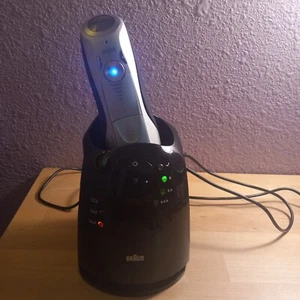 Braun Series 7 Electric Shaver Type 5696 With Station Cleaner & Charger - Picture 1 of 18