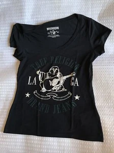 T-shirt donna True Religion Buddha con scollo a V impreziosita da cristalli nera XS - Foto 1 di 8