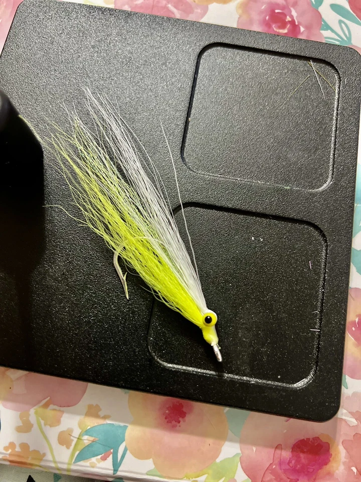 Clouser Minnow - Image 1 of 1