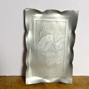 Vintage MCM Aluminium Deko Serviertablett Blumenmuster - Bild 1 von 2