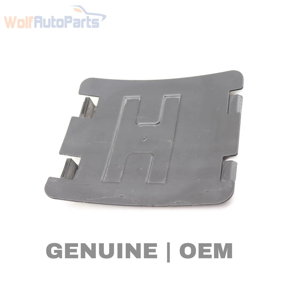 14-16 BMW 335I GT XDRIVE - Front Fender Liner Insert / BULB Replacement Cover - Image 1 of 4