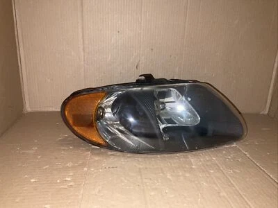 ЧЕРНАЯ фара со стороны пассажира для Dodge Grand Caravan Voyager (см. подробности) - Изображение 1 из 4