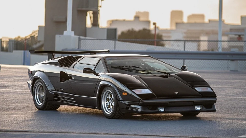 Pára-brisa Lamborghini Countach **NOVO NO MERCADO DE PEÇAS SUBSTITUTAS** - Imagem 1 de 1