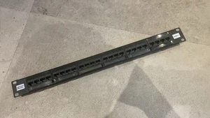Panneau de brassage Cat6 montable en rack 24 ports - Photo 1/7