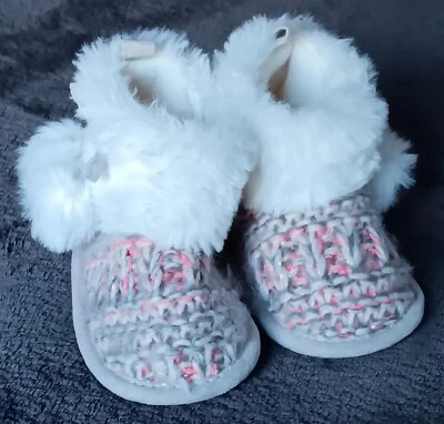 Botas Talla 4 Primeros Pasos Stepping Stones Niña Bebé Tobillo Tejido con Piel Fuax Foto 1 de 4