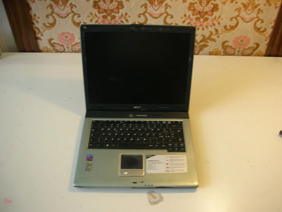 Acer TravelMate 4051LCi CL51 - Image 1 of 1