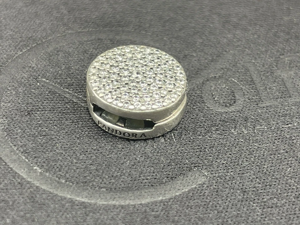 Pandora Ciondolo Cerchio Pavé Reflexions Argento Sterling 925 - Immagine 1 di 4