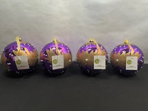 4er Set Salbei & Co. Lila Glas Muster Kugel Ornamente 4" ~ Gold Floral - Bild 1 von 5