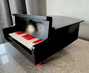 Pianoforte Giocattolo Vintage URSS Nero Legno Musica Pianoforte Decorazione - Foto 1 di 10