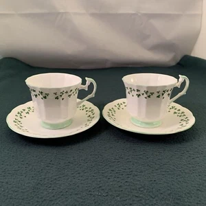 2 Vintage Royal Crest Fine Bone China Shamrock Teacups & Saucers - Picture 1 of 23