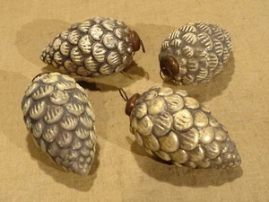 Lot de 4 décorations de noël boule pomme de pin en verre très décoratives - Imagen 1 de 5