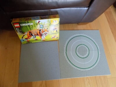 LEGO Vintage Road Base Plates Lot Creator 31129 Oversize plate - Image 1 of 4