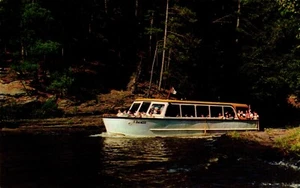 Postal de la duquesa saliendo de Cold Water Canyon, Wisconsin Dells, Wisconsin - Imagen 1 de 2