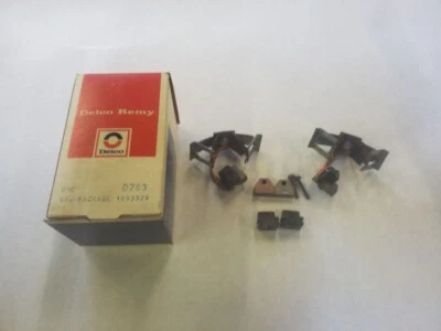 Kit de cepillos y soporte de motor de arranque Delco Remy D763 Foto 1 de 4