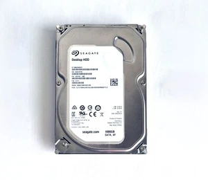 Hard Disk Seagate Desktop HDD 1TB SATA 3.5" ST1000DM003 - Foto 1 di 1