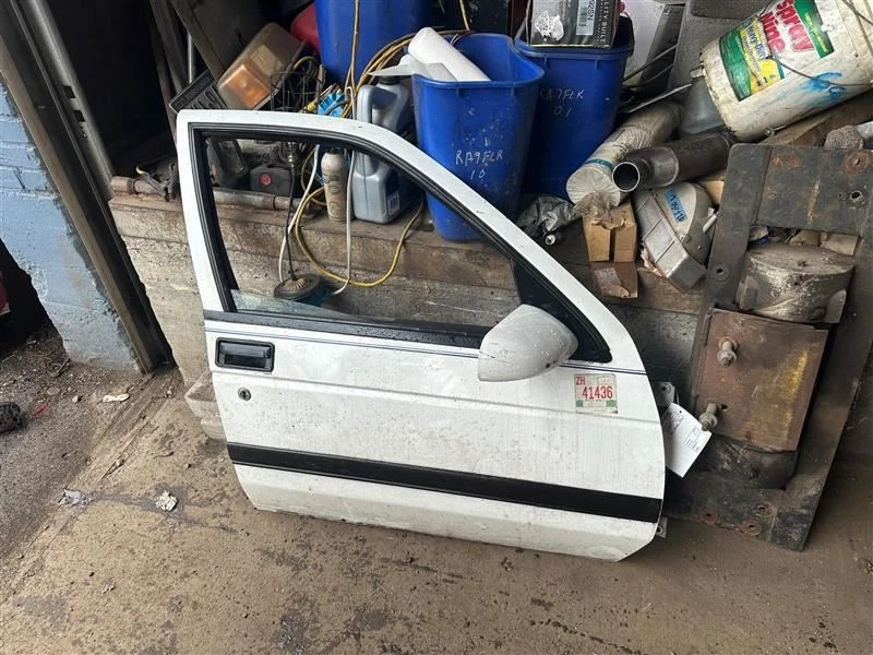 (LOCAL PICKUP ONLY) Passenger Right Front Door Manual Fits 91-93 CORSICA 566338 Foto 1 de 1