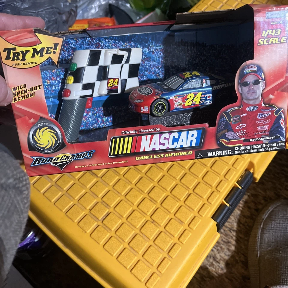 Coche de control remoto Jeff Gordon inalámbrico infrarrojo escala 1/43 2003 Jakks Pacific  Foto 1 de 4