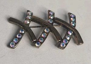 Vintage Kisses XXX Aurora Rhinestone AAI Gold Toned Brooch Pin  - Picture 1 of 5