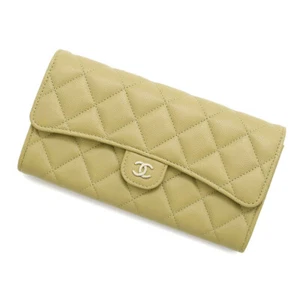 Cartera Chanel Matelasse larga con solapa piel de becerro verde AP0241 - Imagen 1 de 13