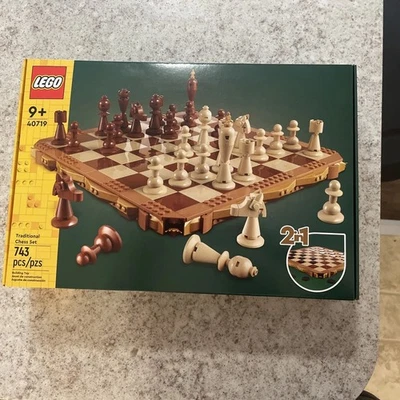 LEGO 40719 Traditional Chess Set (2 in 1 includes Checkers) - New and Unopened - Image 1 of 2