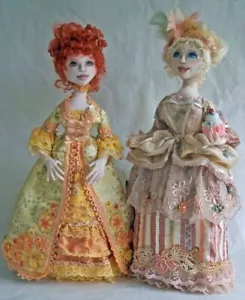 Bambola arte in tessuto modello CD ""Ladies of the French Court"" di Stephanie Novatski - Foto 1 di 2