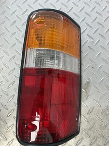 89-95 Toyota Pickup 4runner  LH/Tail Light Assembly-Regular 81560-89166 - Picture 1 of 4