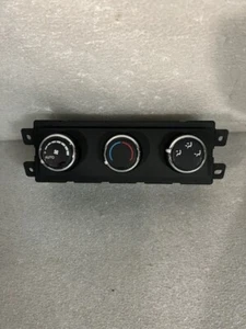 2011-2012 Chrysler Town & Country A/C Heater Controls 55111968 OE - Bild 1 von 3