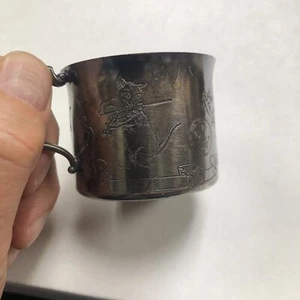 Niños Wm. Taza enchapada en plata A Rogers hecha en EE. UU. Hey Diddle Diddle Rima - Imagen 1 de 9